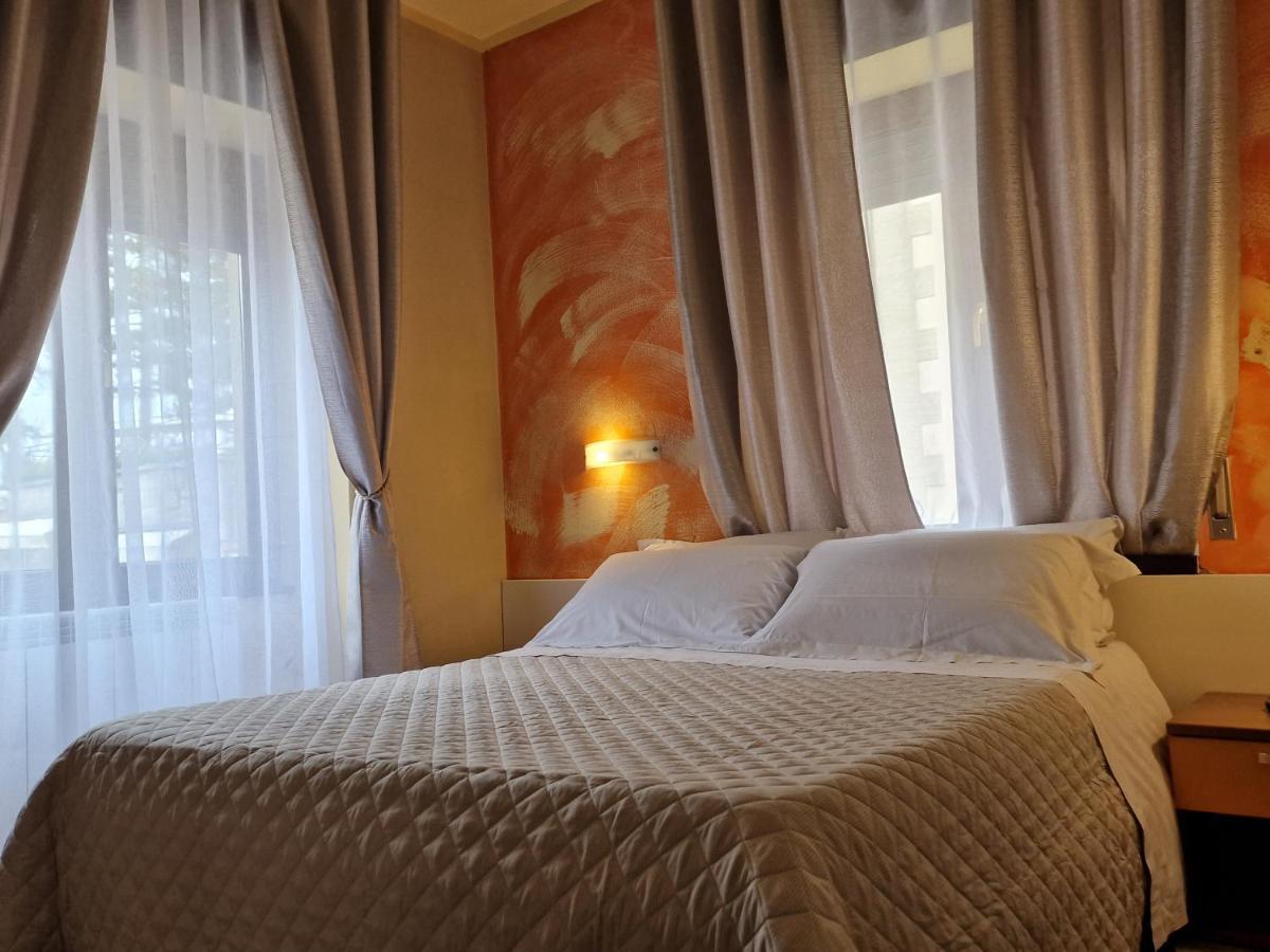 拉罗卡酒店 圣马力诺 外观 照片